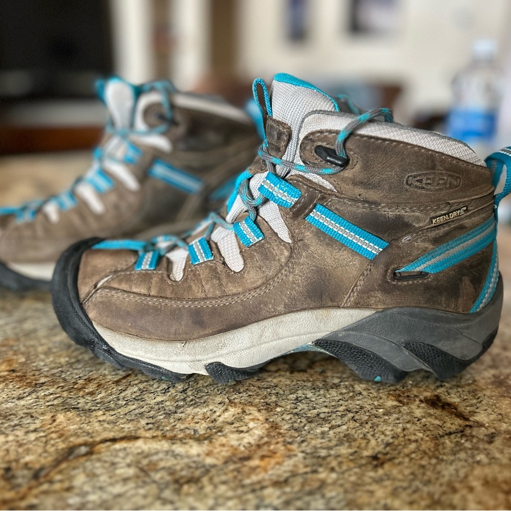 Keen Women's Waterproof Hiking Boots - Brown and Blue